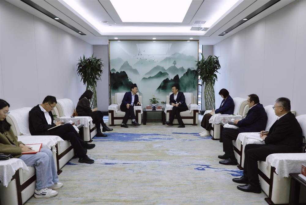 政企聯(lián)動(dòng)，共謀發(fā)展新路徑！ 濟(jì)南市商務(wù)局一行到產(chǎn)發(fā)集團(tuán)座談交流